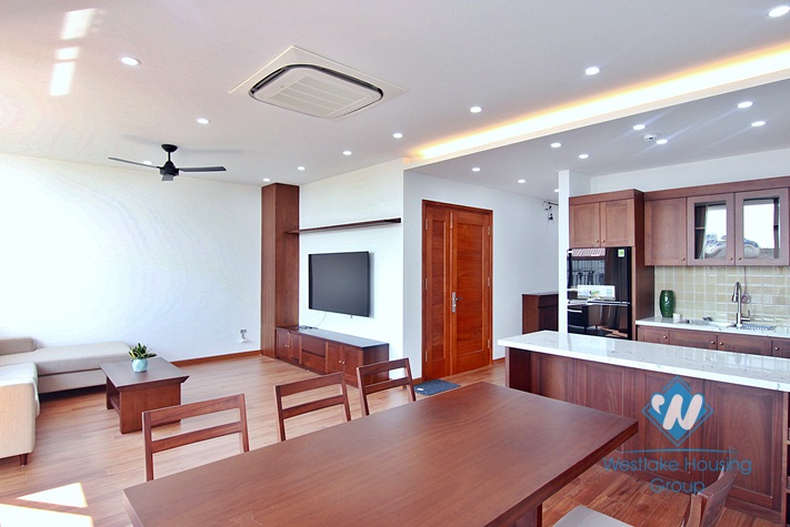 A gorgeous and brand new 2 bedroom apartment for rent in Xuan dieu, Tay ho